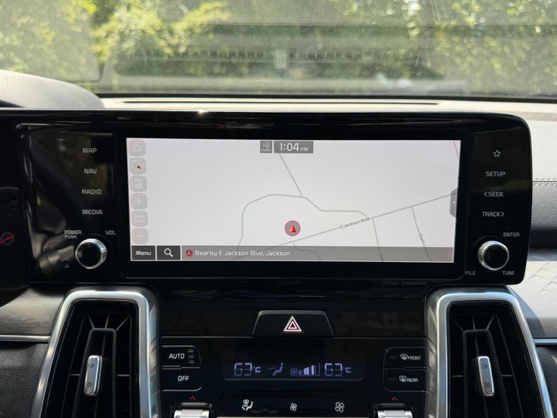 Kia Sorento Vehicle Image 15