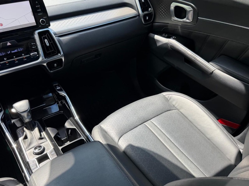 Kia Sorento Vehicle Image 18