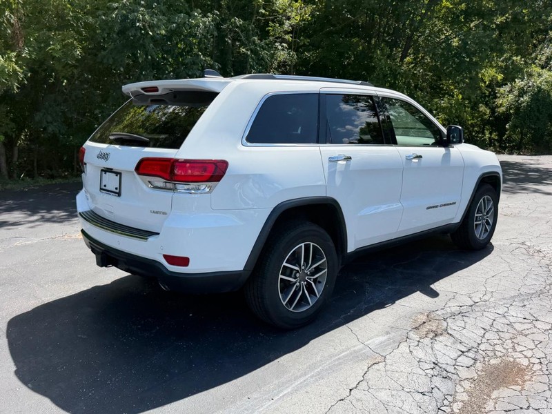Jeep Grand Cherokee Vehicle Image 03