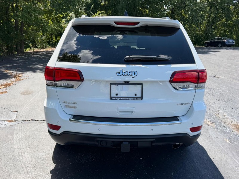 Jeep Grand Cherokee Vehicle Image 04
