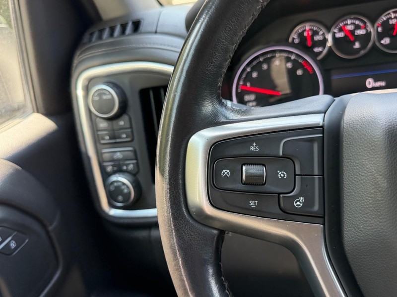 Chevrolet Silverado 1500 Vehicle Full-screen Gallery Image 10