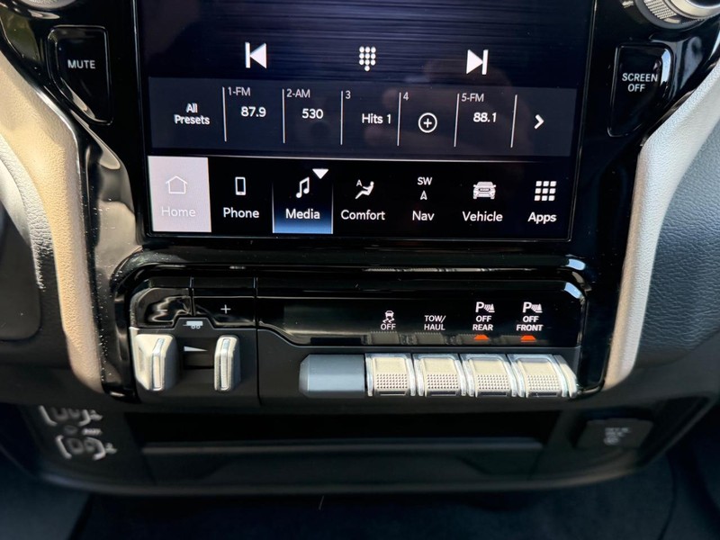Ram 2500 Vehicle Image 14