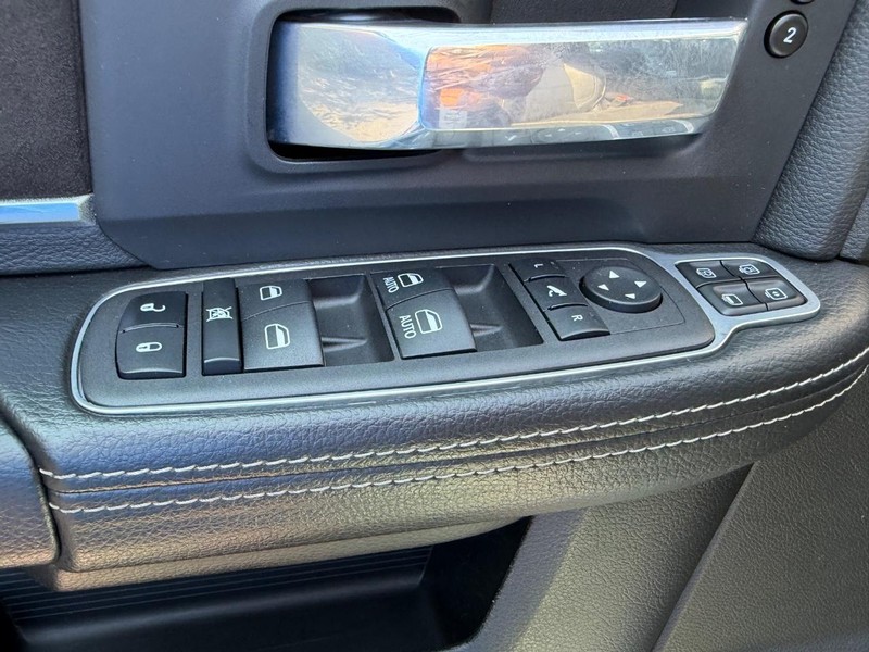 Ram 2500 Vehicle Image 17