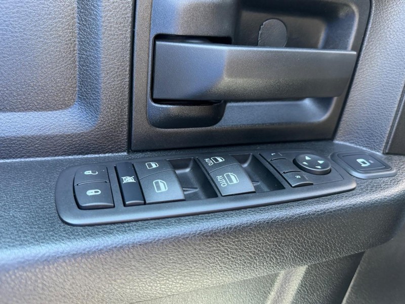 Ram 2500 Vehicle Image 16
