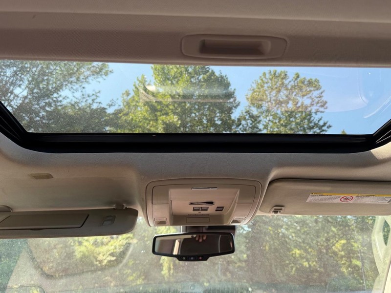 Chevrolet Silverado 3500HD Vehicle Full-screen Gallery Image 09