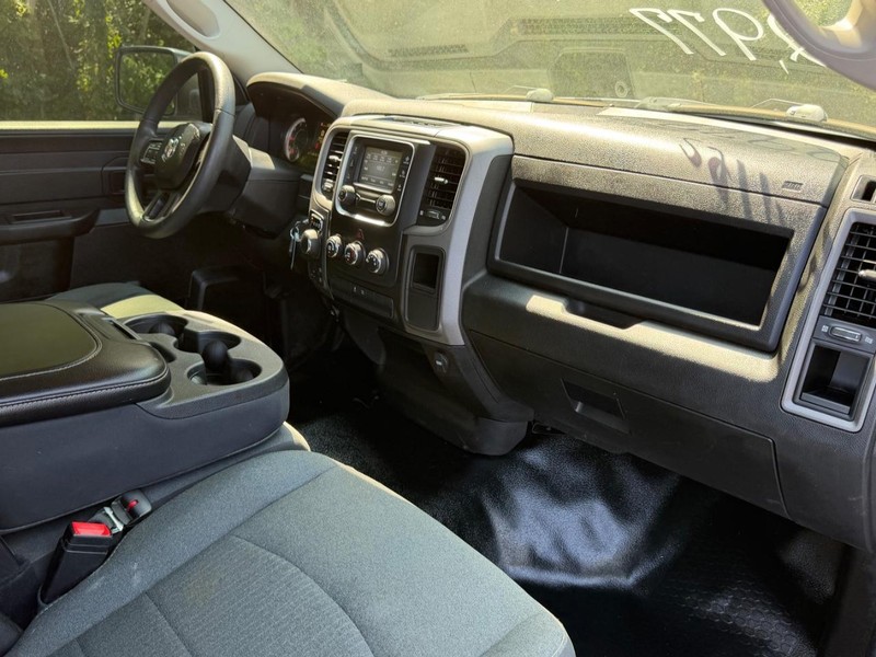 Ram 1500 Classic Vehicle Image 07
