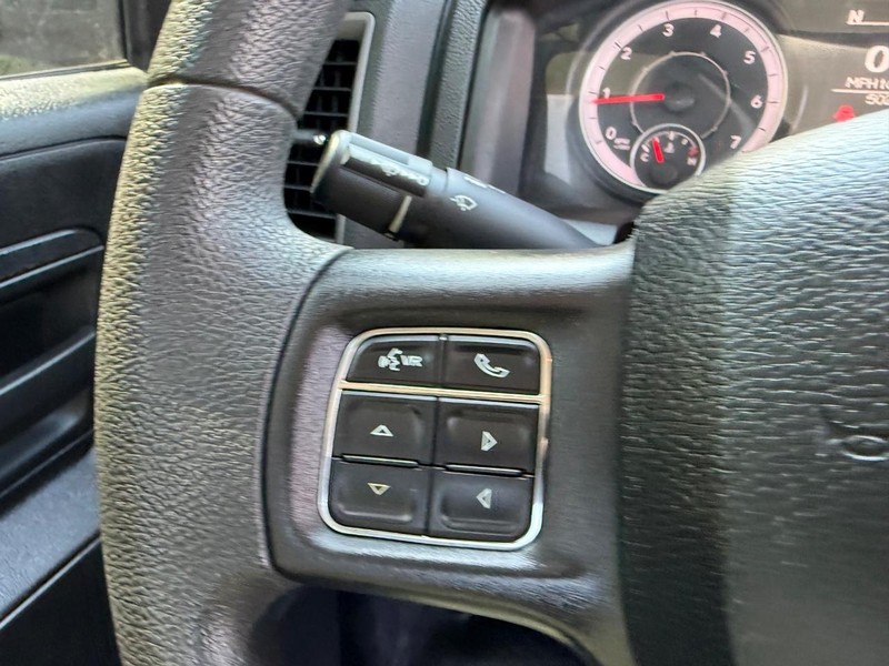 Ram 1500 Classic Vehicle Image 09