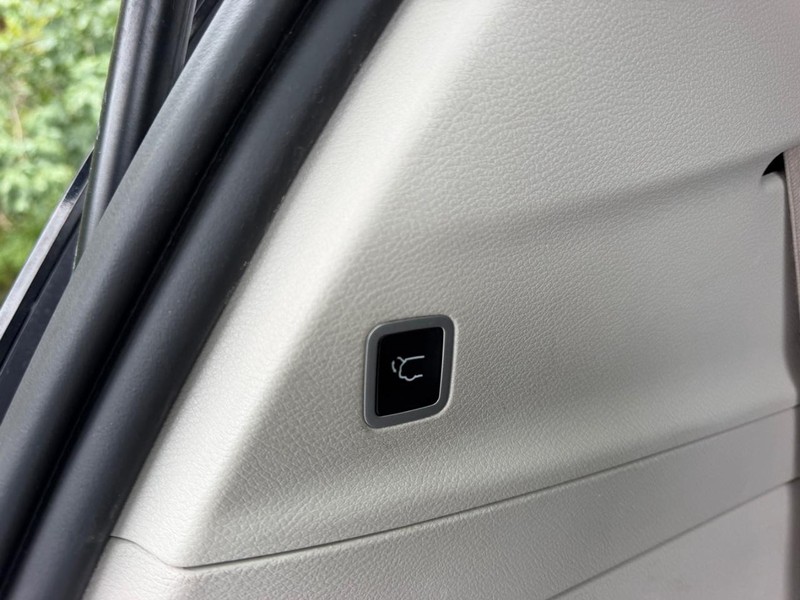 Chrysler Voyager Vehicle Image 06