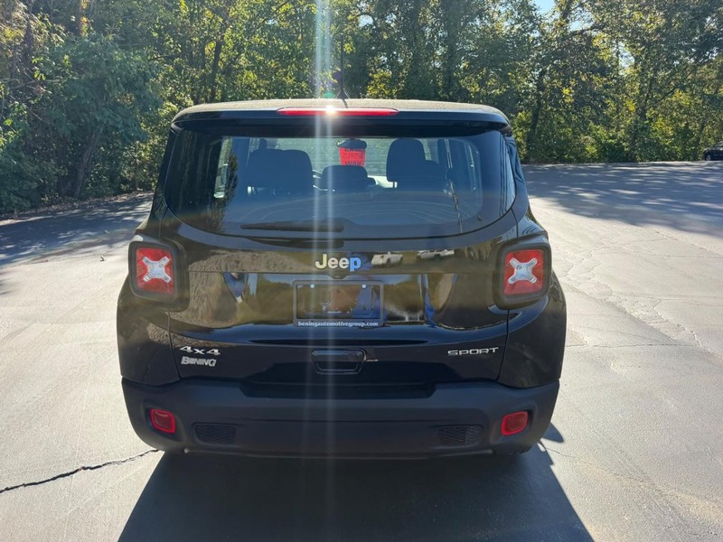Jeep Renegade Vehicle Image 04