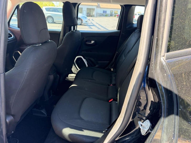 Jeep Renegade Vehicle Image 07