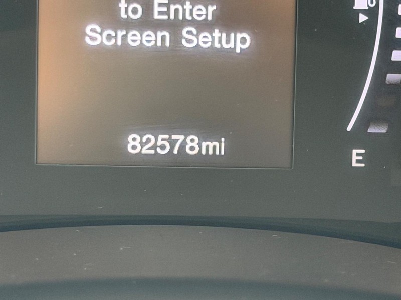 Jeep Renegade Vehicle Image 19