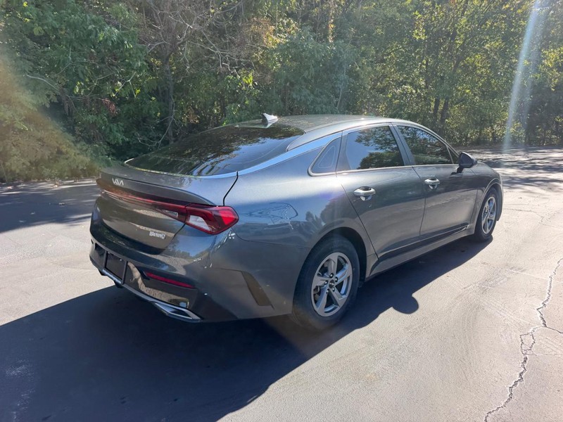 Kia K5 Vehicle Image 03