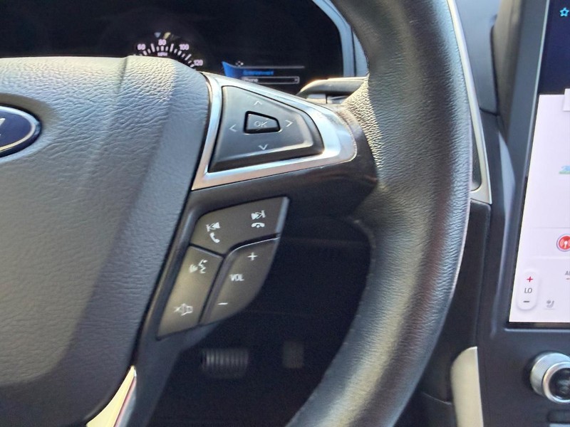 Ford Edge Vehicle Image 12