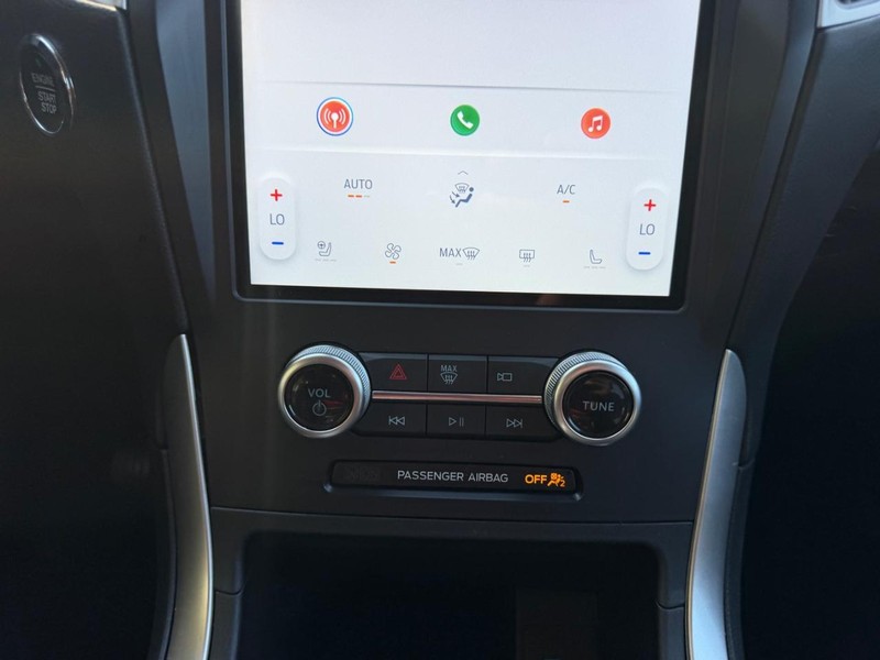 Ford Edge Vehicle Image 14