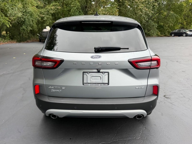 Ford Escape Vehicle Image 04