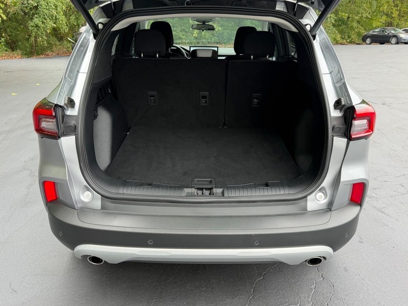 Ford Escape Vehicle Image 05