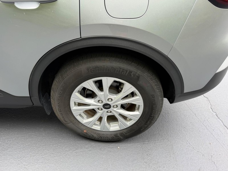Ford Escape Vehicle Image 07