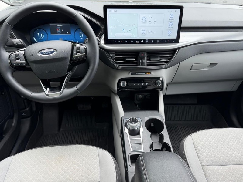 Ford Escape Vehicle Image 09