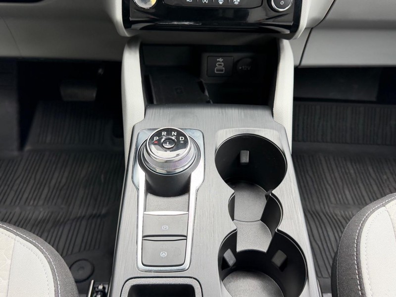Ford Escape Vehicle Image 15
