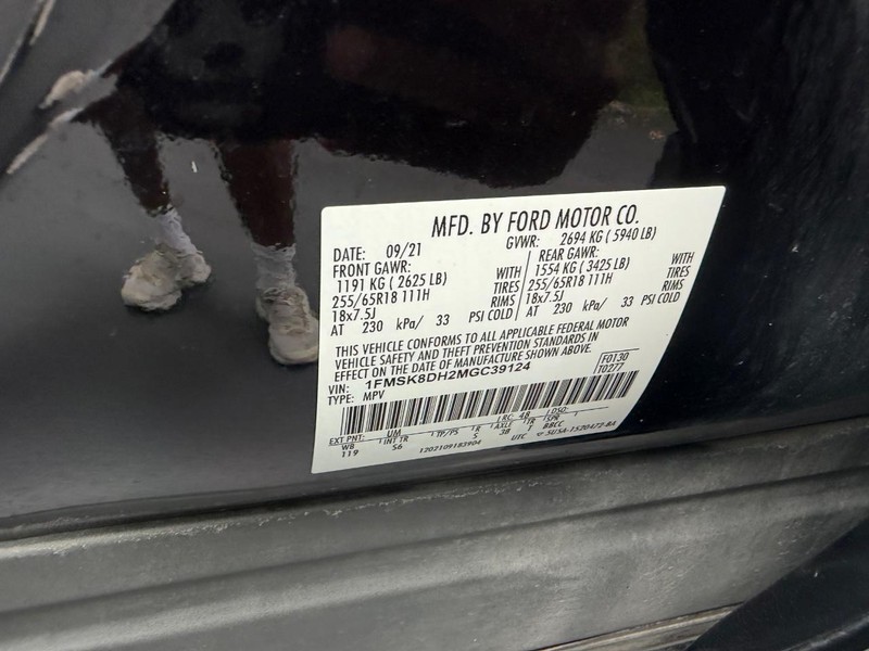 Ford Explorer Vehicle Image 23
