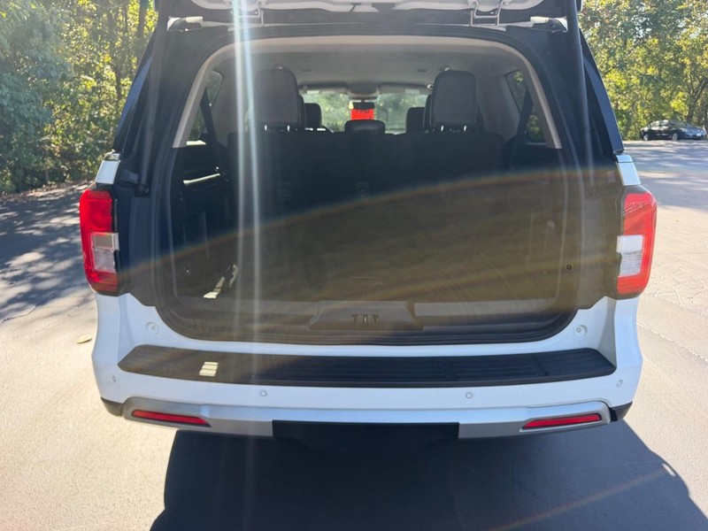 Ford Expedition Max Vehicle Image 05