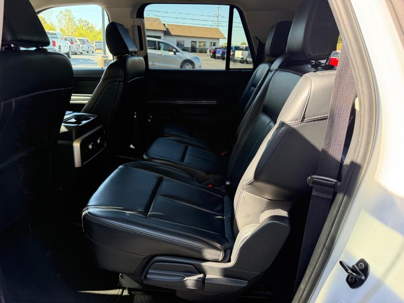 Ford Expedition Max Vehicle Image 09