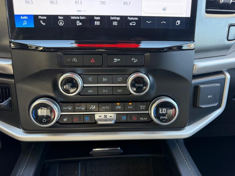 Ford Expedition Max Vehicle Image 16
