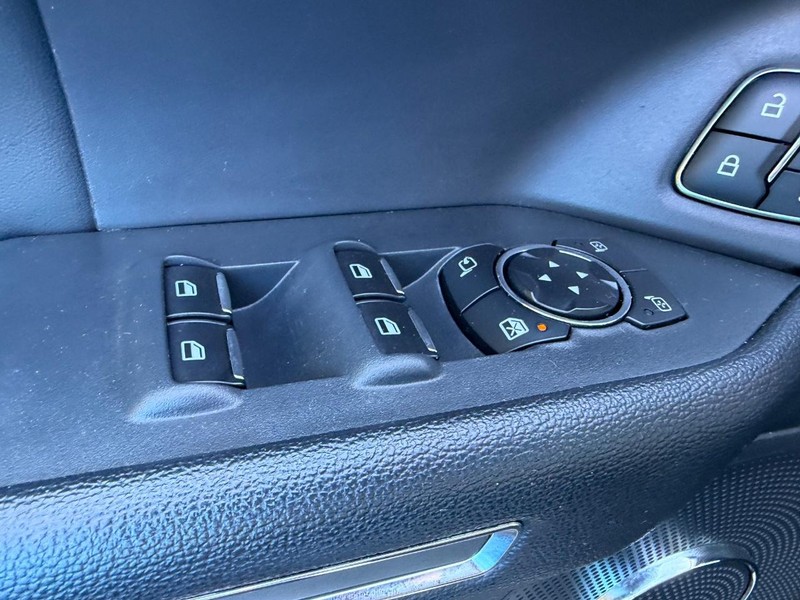 Ford Expedition Max Vehicle Image 19