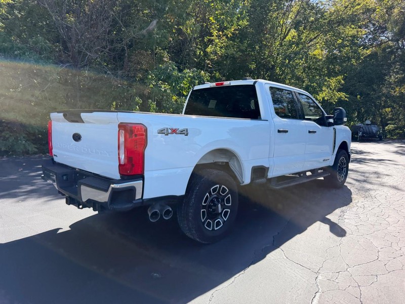 Ford Super Duty F-250 SRW Vehicle Image 03
