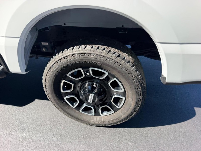 Ford Super Duty F-250 SRW Vehicle Image 06
