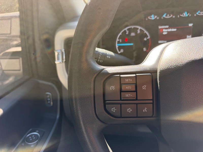 Ford Super Duty F-250 SRW Vehicle Image 10