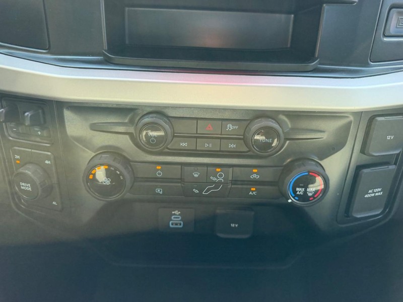 Ford Super Duty F-250 SRW Vehicle Image 13