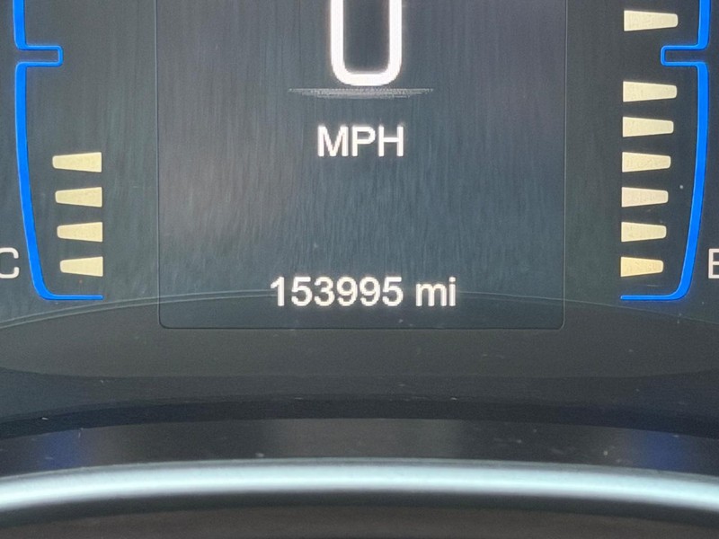 Chrysler Pacifica Vehicle Image 23
