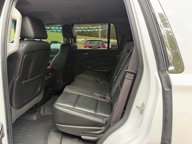 Chevrolet Tahoe Vehicle Full-screen Gallery Image 09