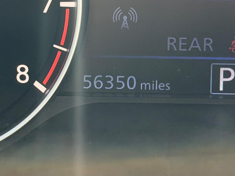 Nissan Altima Vehicle Image 18