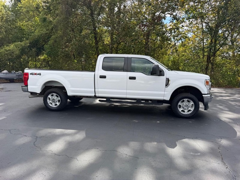 Ford Super Duty F-250 SRW Vehicle Image 02