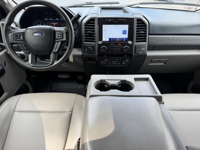Ford Super Duty F-250 SRW Vehicle Image 08