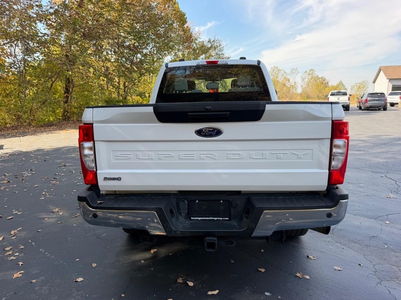 Ford Super Duty F-250 SRW Vehicle Image 04