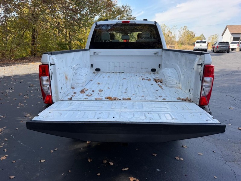 Ford Super Duty F-250 SRW Vehicle Image 05