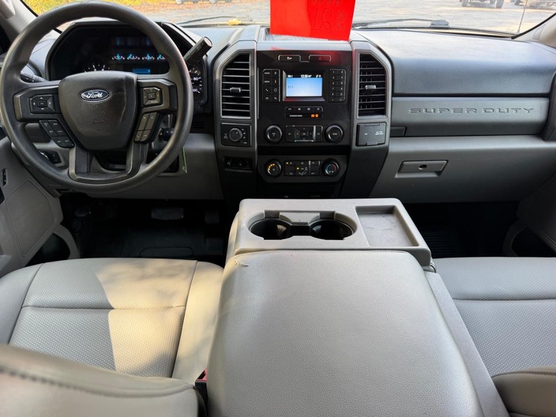 Ford Super Duty F-250 SRW Vehicle Image 10