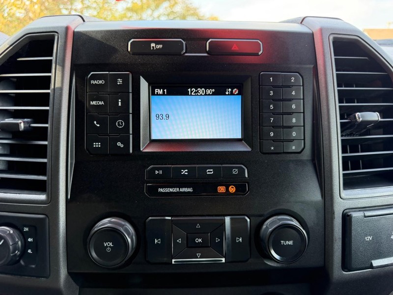 Ford Super Duty F-250 SRW Vehicle Image 14