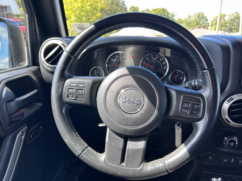 Jeep Wrangler Unlimited Vehicle Image 09