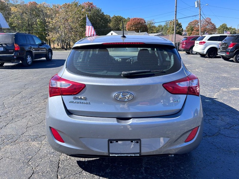 2016 Hyundai Elantra GT Base photo 4