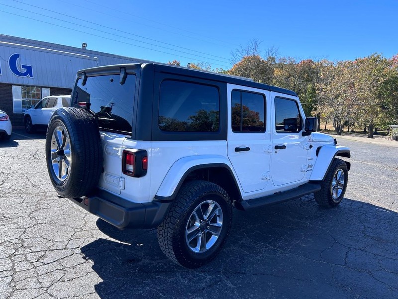 2019 Jeep Wrangler Unlimited Sahara photo 3