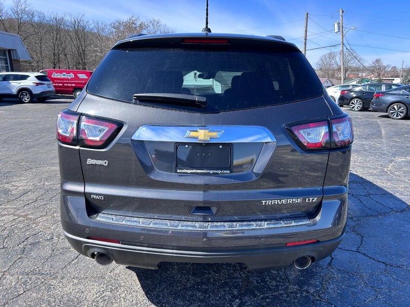 Chevrolet Traverse Vehicle Image 04