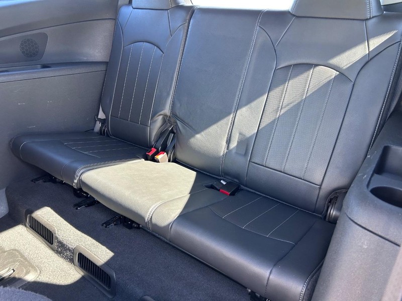Chevrolet Traverse Vehicle Image 10