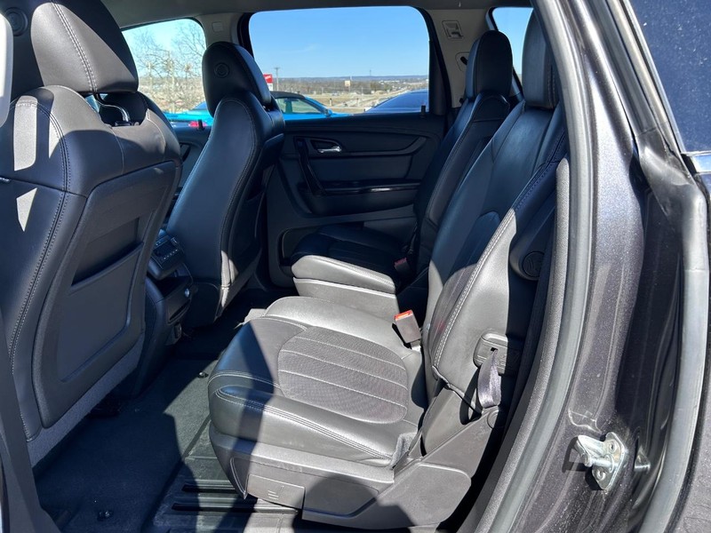 Chevrolet Traverse Vehicle Image 11