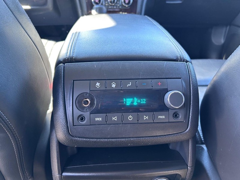 Chevrolet Traverse Vehicle Image 12
