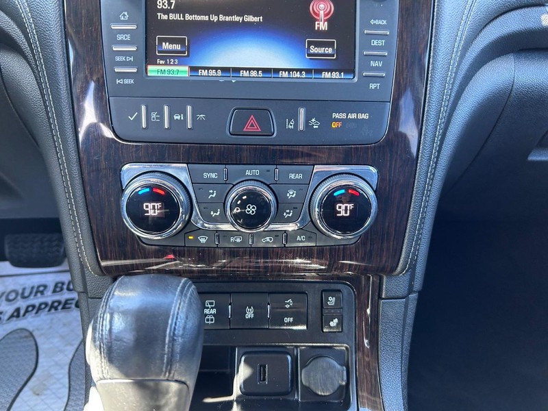 Chevrolet Traverse Vehicle Image 18