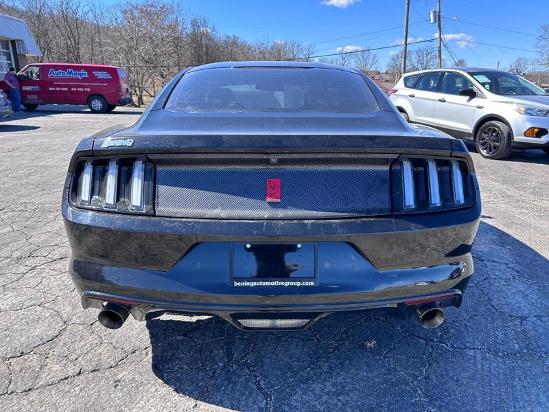 Ford Mustang Vehicle Image 04